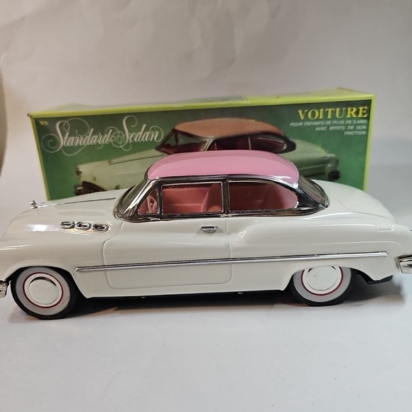 Voiture Ancienne Buick Roadmaster Sedan MF321 En Tôle à Friction - Incomplète